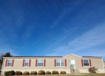 Mobile Home at 58 Pheasant Glen. Collinsville, IL 62234