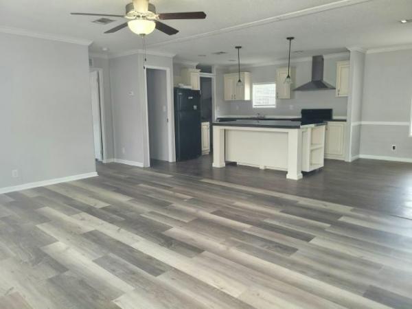 2016 LIVE OAK Mobile Home For Rent