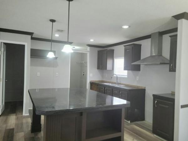 2016 LIVE OAK Mobile Home For Rent
