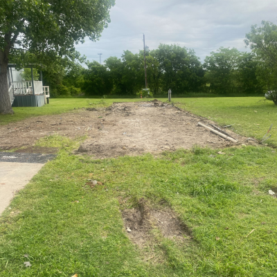 Mobile Home at 1100 Smith St Lot 18 Ennis, TX 75119