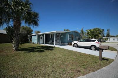 Photo 5 of 41 of home located at 14350 Amapola Cir Fort Pierce, FL 34951