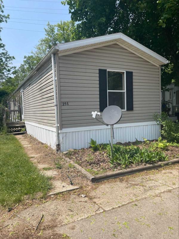 1998 Holly Park Mobile Home For Rent