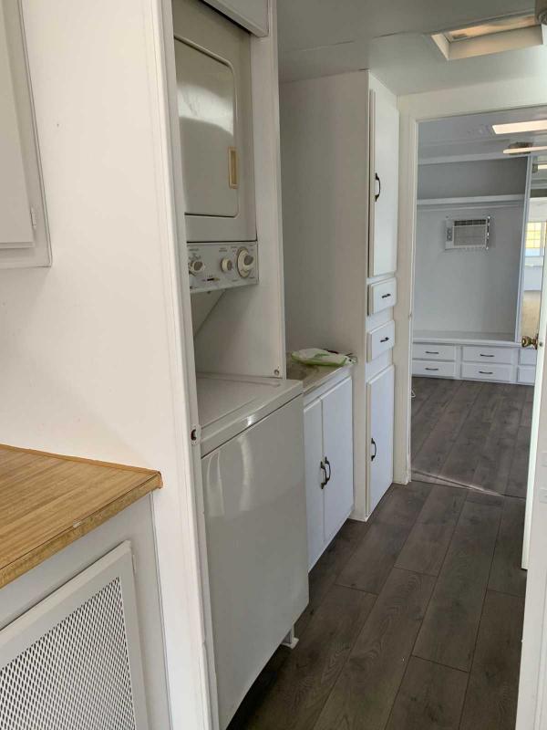 1980  Mobile Home For Sale