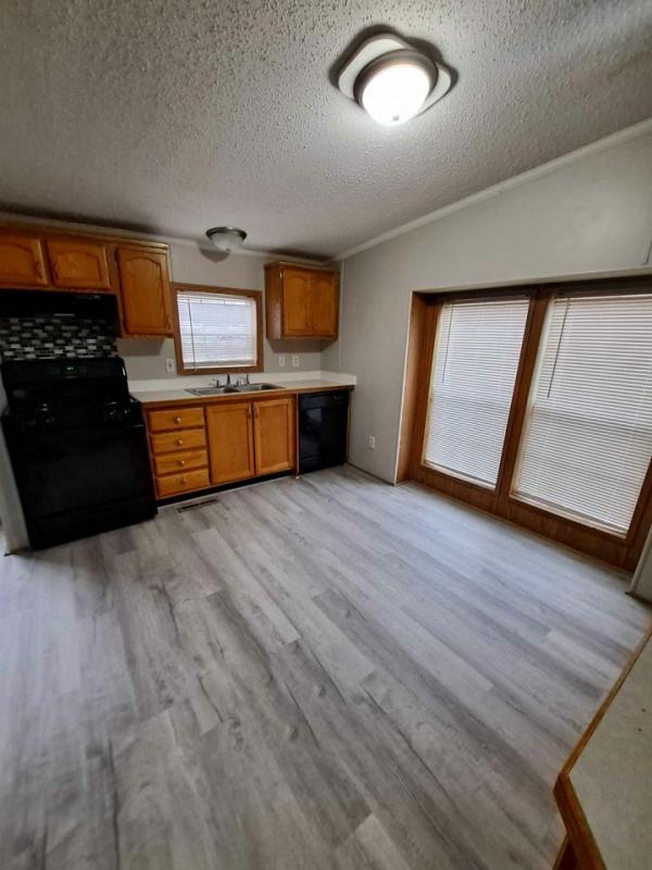 1998 Fairmont Homes Mobile Home For Sale