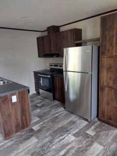 Photo 3 of 15 of home located at 2710 North Farm Road 137 #44 Springfield, MO 65803