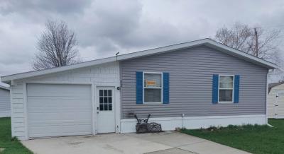 Mobile Home at 6137 Heathwood West White Lake, MI 48383