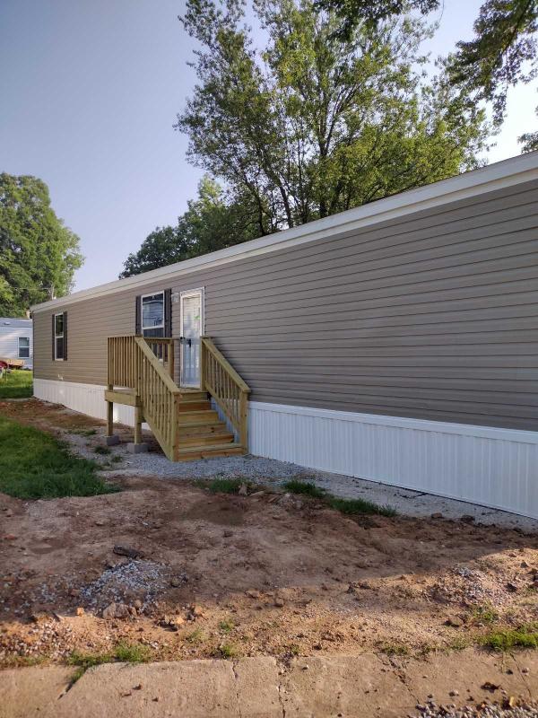 2710 North Farm Road 17 Springfield, MO MHVillage