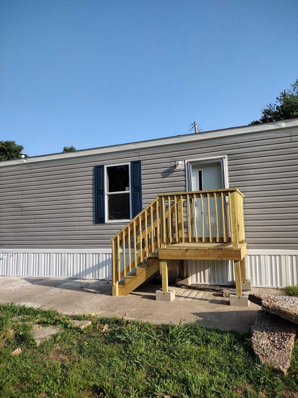 2710 North Farm Road 25 Springfield, MO MHVillage