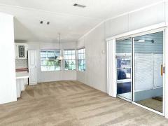 Photo 5 of 19 of home located at 405 Strawberry Ridge Blvd Valrico, FL 33594