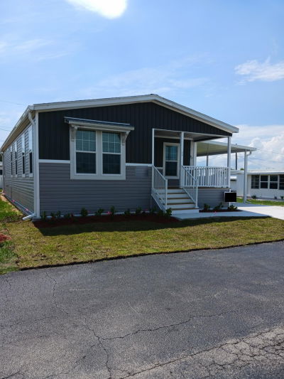 Mobile Home at 12 Joanna Dr Lot 416 Lake Placid, FL 33852