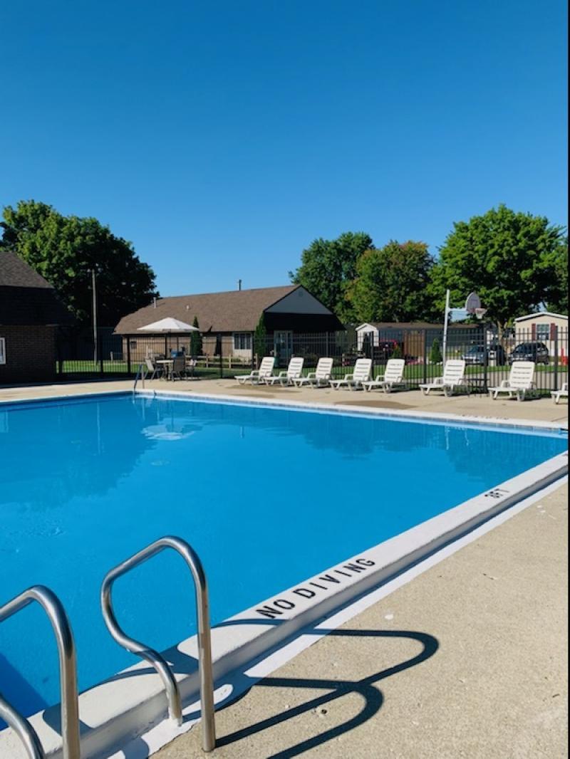 Mobile home available near Lowell Michigan
