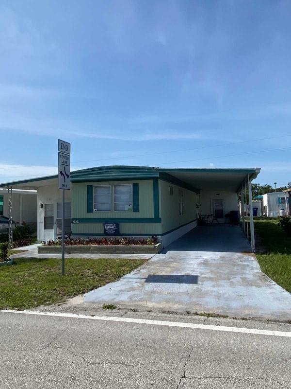 Photo 1 of 2 of home located at 2624 Bayview Street Sebring, FL 33870