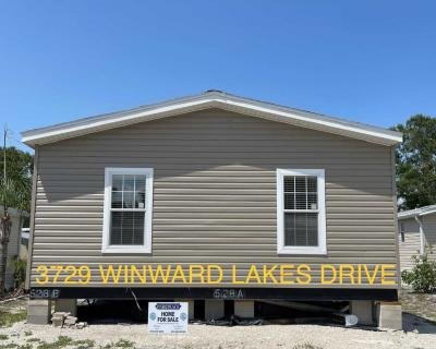 Mobile Home at 3729 Winward Lakes Drive Tampa, FL 33611