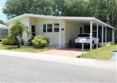 Paradise Island Mobile Home Park in Largo, FL | MHVillage