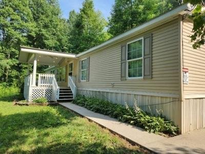 Mobile Home at 49 M And M Dr Whitesburg, KY 41858
