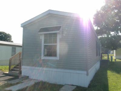 Mobile Home at 1515 S Willow St. Kendallville, IN 46755