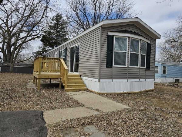 Photo 1 of 2 of home located at 3700 28th St. Lot 94 Sioux City, IA 51105