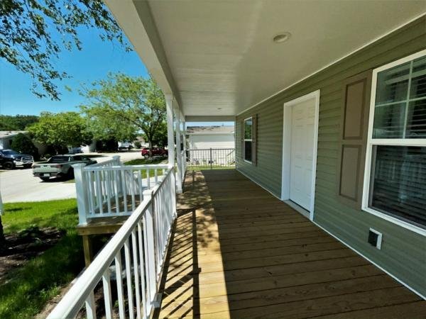 2023 Clayton - Middlebury Center St 5228-MS014 Mobile Home