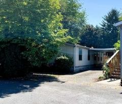 Photo 1 of 18 of home located at 7918 SE King Road, Sp. #10 Milwaukie, OR 97222