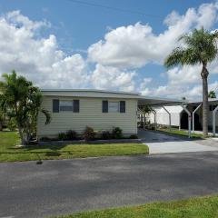 Photo 5 of 31 of home located at 18675 U.s. Hwy 19 N. Lot 235 Clearwater, FL 33764