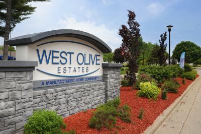 Mobile Home at 14246 Bogie Lane Lot 423 West Olive, MI 49460