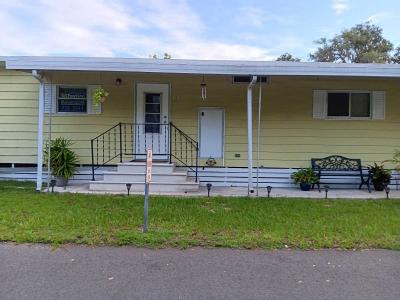 Mobile Home at 5431 NE 35th St Lot 190 Silver Springs, FL 34488