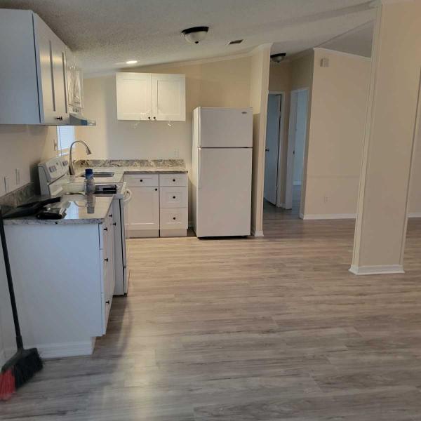2005 Hallmark hs Manufactured Home