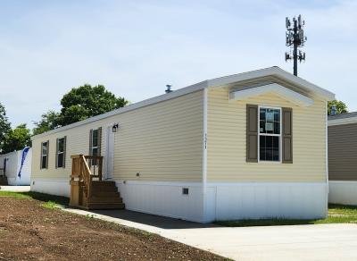 Mobile Home at 1371 York St Greenwood, IN 46143