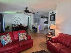 Photo 5 of 25 of home located at 4 Glen Cove Ct. South Daytona, FL 32119