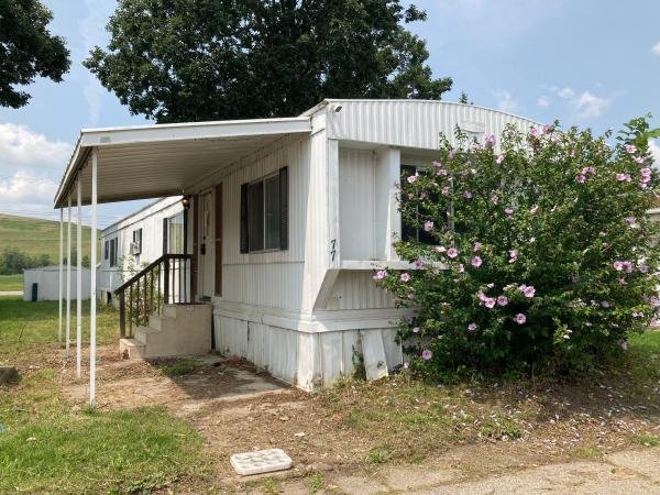 1976 schult Mobile Home For Sale