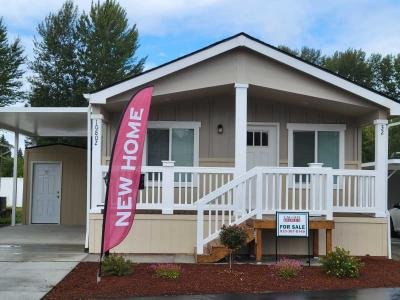 Mobile Home at 10802 63rd Street East, Lot 32 Puyallup, WA 98372