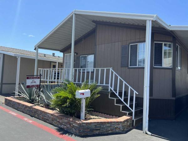 1997 Fleetwood  Mobile Home For Sale