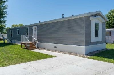 Mobile Home at 233 Kingsway Dr. North Mankato, MN 56003