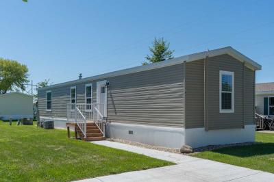 Photo 2 of 12 of home located at 103 Kingsway Dr. North Mankato, MN 56003