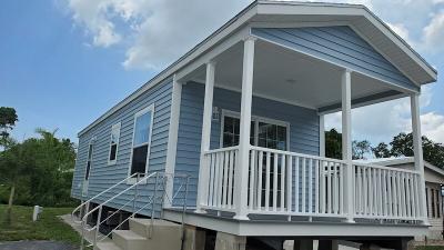 Mobile Home at 5100 60th Street East H-04 Bradenton, FL 34203