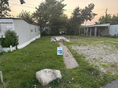 Mobile Home at 30335 Euclid Ave (Lot 30) Wickliffe, OH 44092