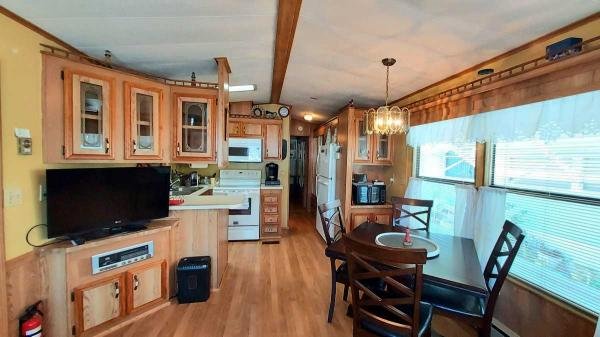 1986 Manufactured Home