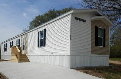 Mobile Home at 3422 Royal Drive Lot 326 Peoria, IL 61604