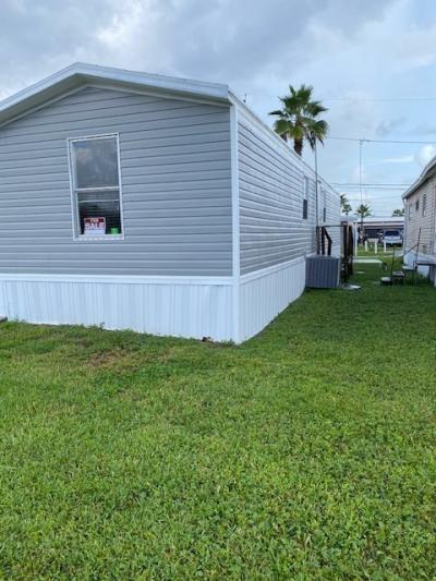 Mobile Home at 2 Risk Street Plant City, FL 33563