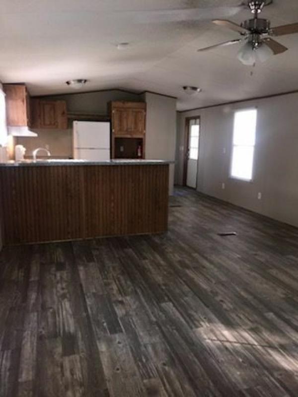 2005 Cappaert Mfg Housing Mobile Home For Sale