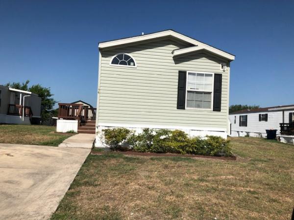 2013 FLEETWOOD Mobile Home For Rent