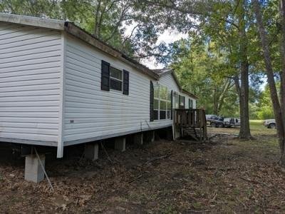 Mobile Home at 28 County Road 4701 Dayton, TX 77535