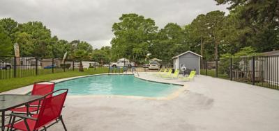 Mobile Home at 1009 Frostwood Huntsville, TX 77340