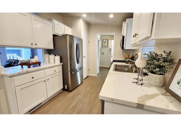 2013 Fleetwood Crownpointe Xtreme 220PX24482L Manufactured Home