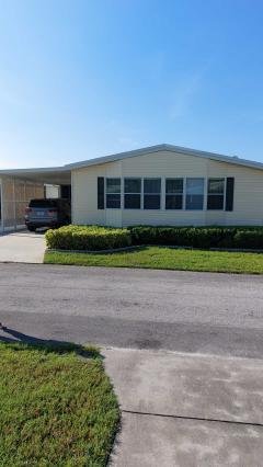 Photo 2 of 45 of home located at 208 Lake Huron Dr Mulberry, FL 33860