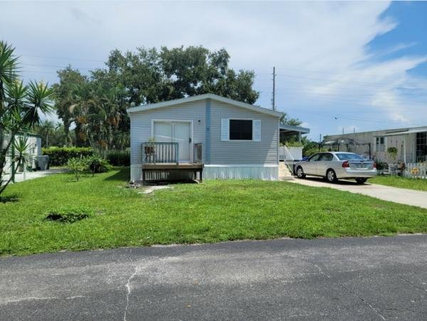 Photo 1 of 2 of home located at 555 4th St. Lot 5 Vero Beach, FL 32962