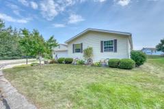 Photo 4 of 38 of home located at 635 Parkridge Rd Waterford, WI 53185