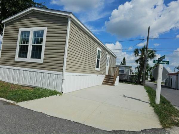 2022 Live Oak Homes Mobile Home For Rent