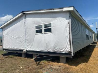 Mobile Home at 2408 East Broad St Lake Charles, LA 70601
