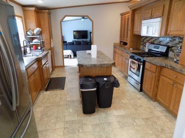 2005 Four Seasons Manufactured Home